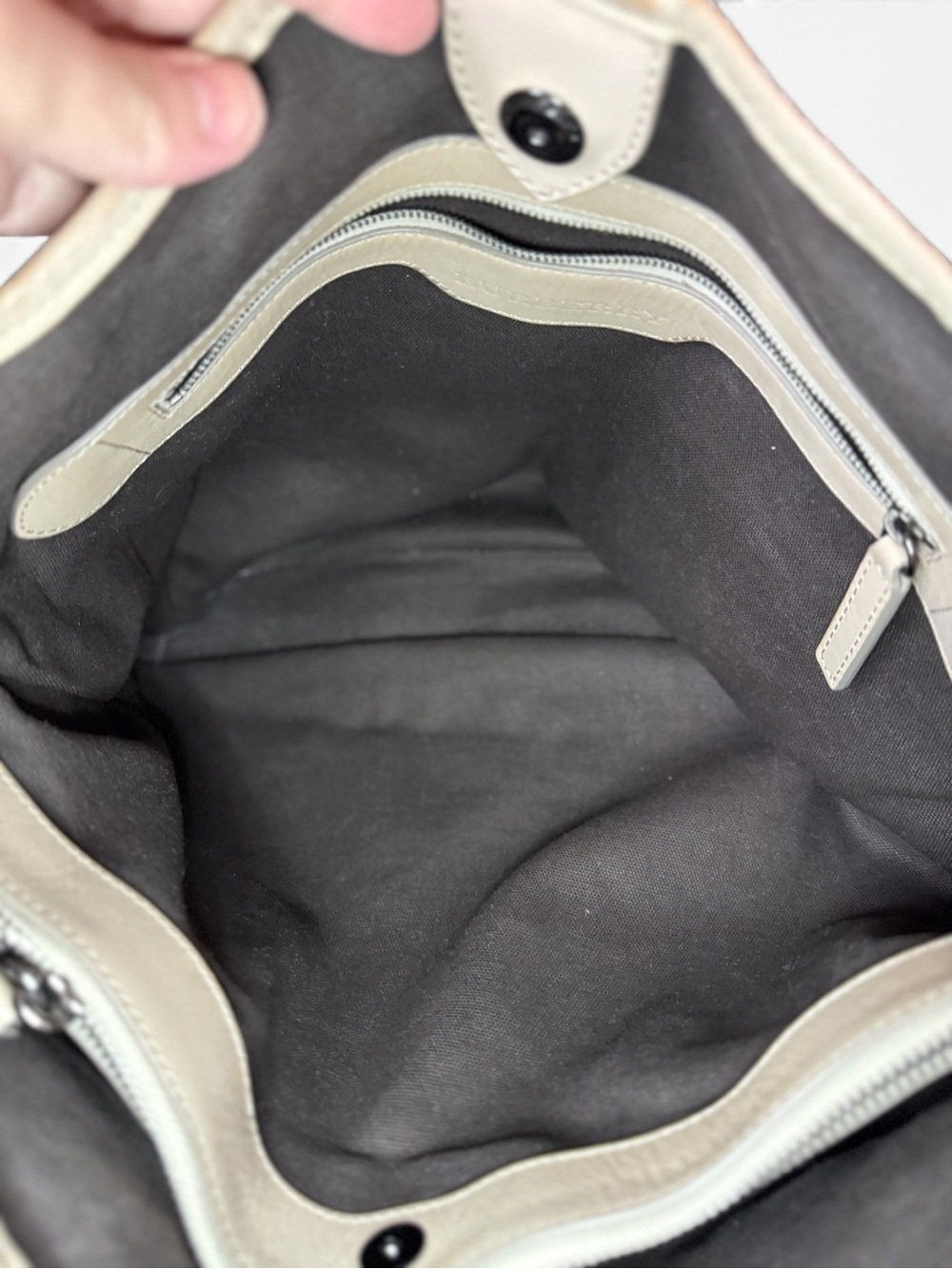 Burberry Smoked Check Coated Northfield Leather Shoulder Bag - Picture 7 of 8